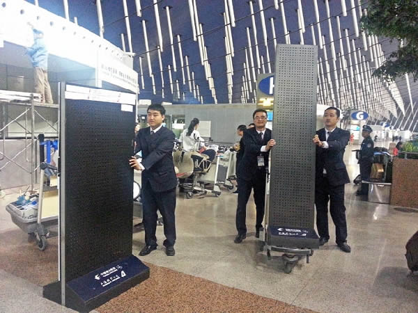 飞机场立牌生产厂家